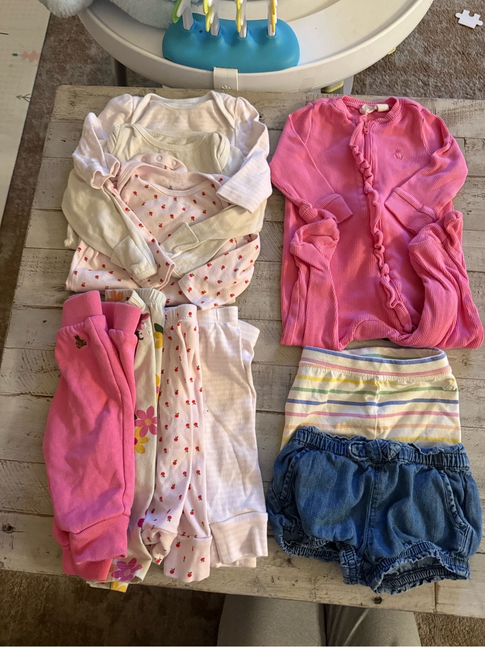 GAP Pink Ruffle-Trim Pajama Top with Mixed Pink Sleepwear Set